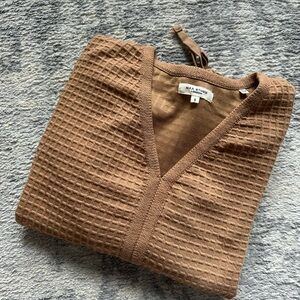 MAX STUDIO BROWN WAFFLE KNOT TOP